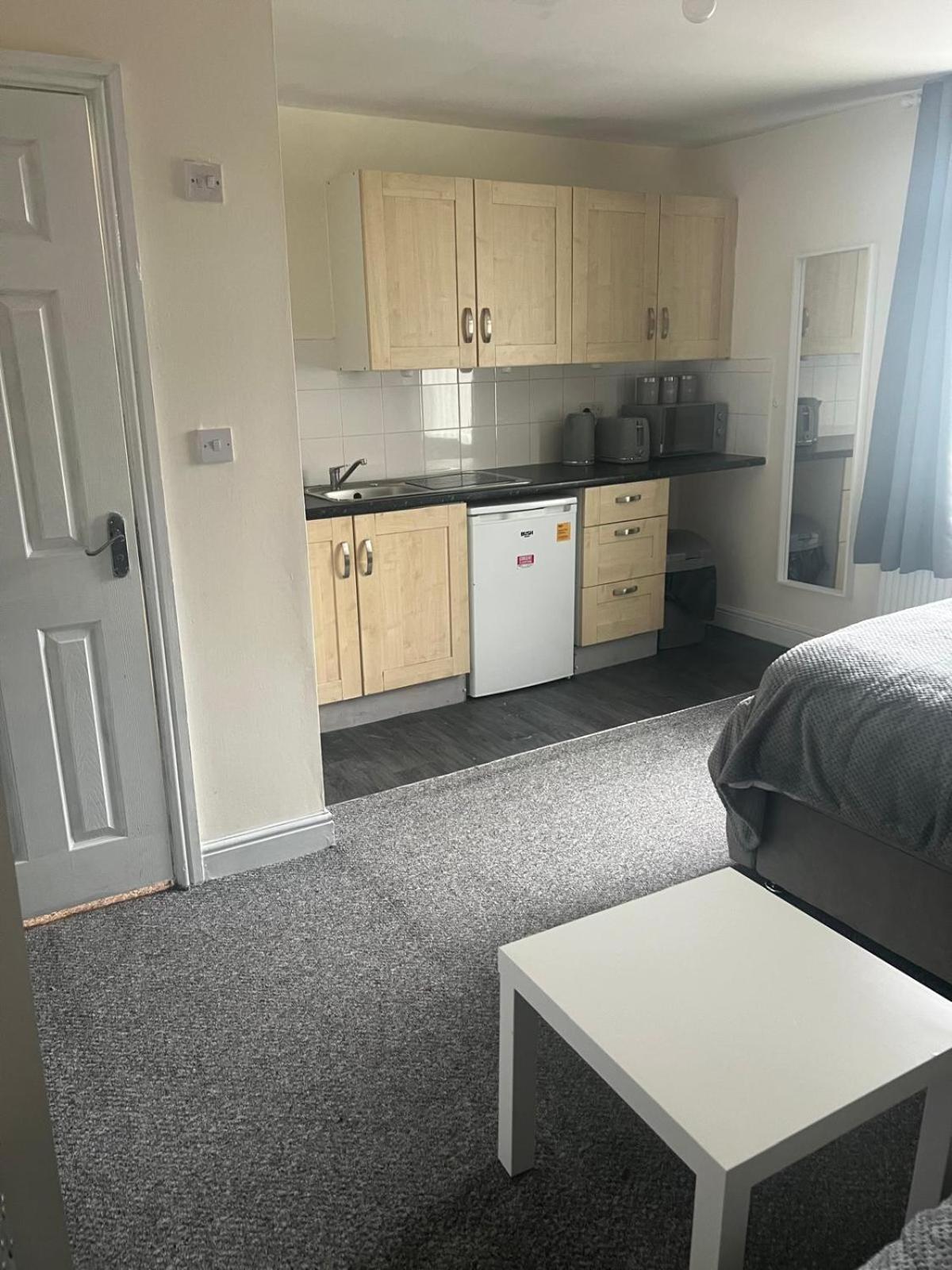 Studio Flat 7 With Private Shower & Wc Hotel Nottingham Exterior photo